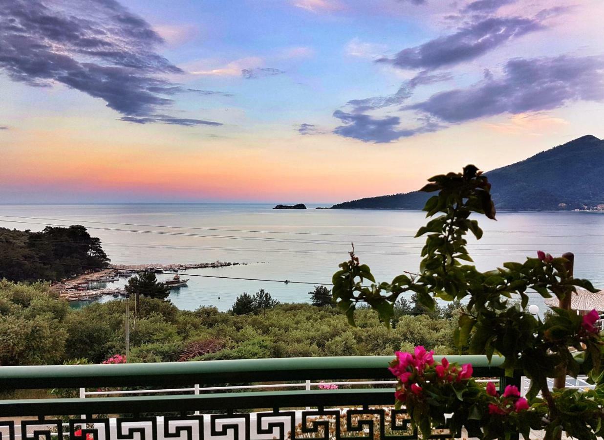 Dionysos Hotel Skala Potamia  Buitenkant foto